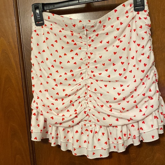 Adorable 2 piece set with ❤️ red hearts all over 😍😍😍 - Picture 14 of 16